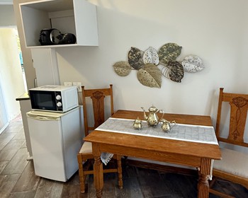 Palm room breakfast corner - April 2026